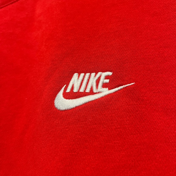 ❗️NIKE LOGO CREWNECK RED❗️ - Picture 2 of 2